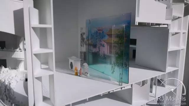 ▲戲曲中心概念模型的彩色伶人雕塑。