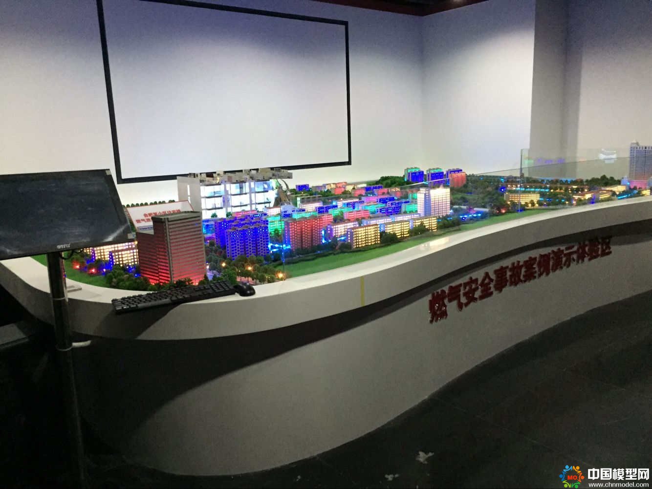 游樂(lè)場(chǎng)設(shè)備演示沙盤模型，燃?xì)獍踩鹿恃菔旧潮P模型