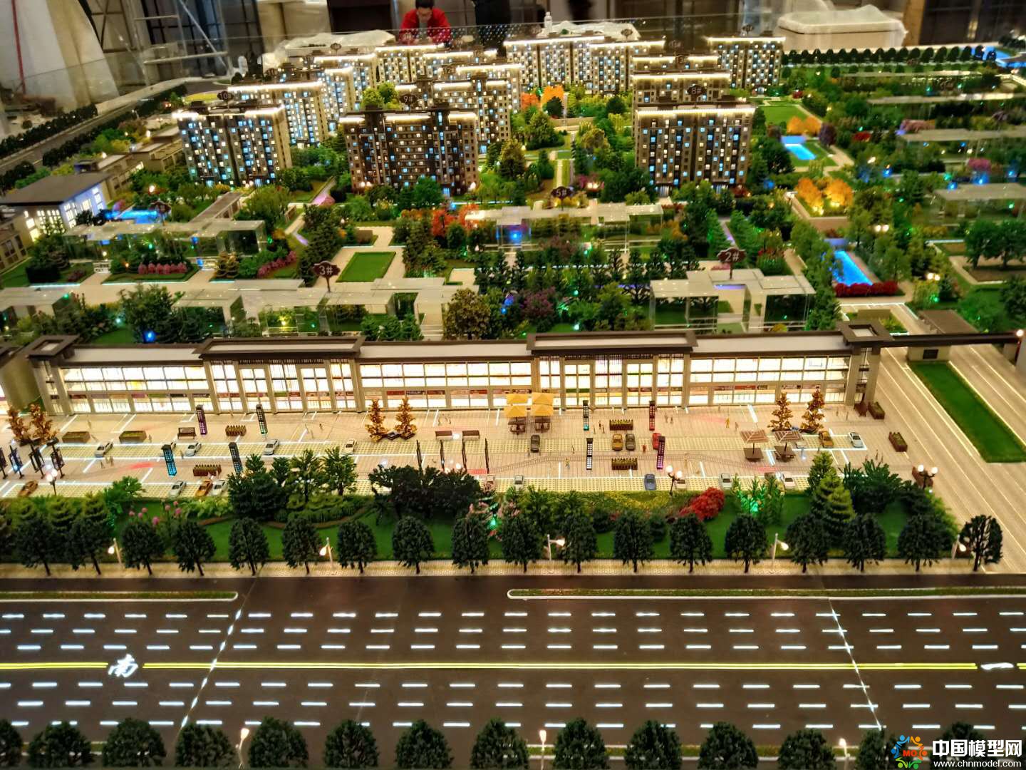 樓盤沙盤模型制作、別墅沙盤模型制作、城市規(guī)劃沙盤制作、建筑模型設(shè)計(jì)制作、工業(yè)模型設(shè)計(jì)制作、數(shù)字多媒體沙盤制作