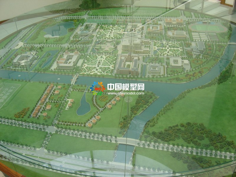 外國(guó)語(yǔ)大學(xué)沙盤模型