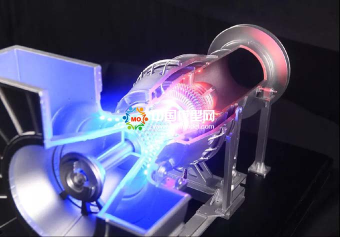 航天發(fā)動(dòng)機(jī)模型
