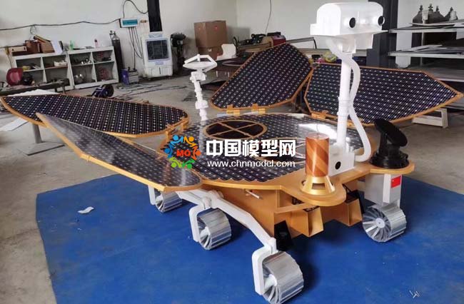 祝融號(hào)火星車模型成為展示中華文化的載體