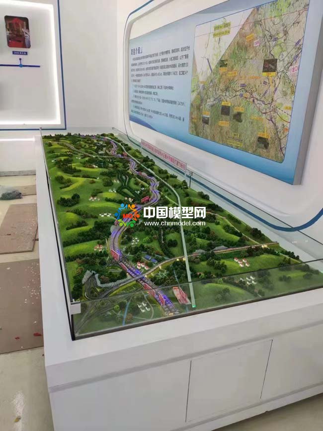 長深高速河惠段改擴(kuò)建項目T5標(biāo)沙盤模型