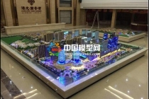 建筑模型是沙盤的一個(gè)部分，沙盤模型內(nèi)容更廣